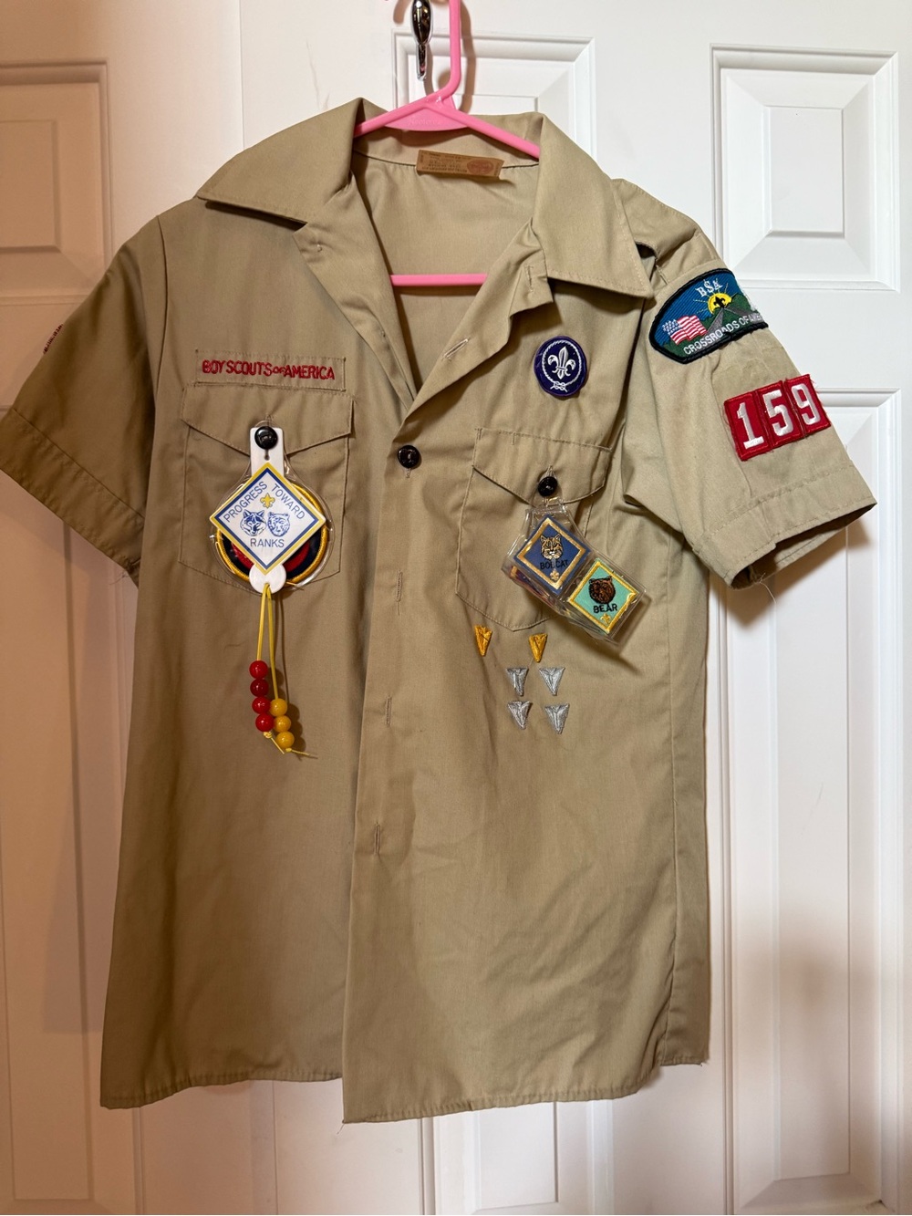 Scout Tan Short-Sleeve Boy Scout Shirt with Patches youth large